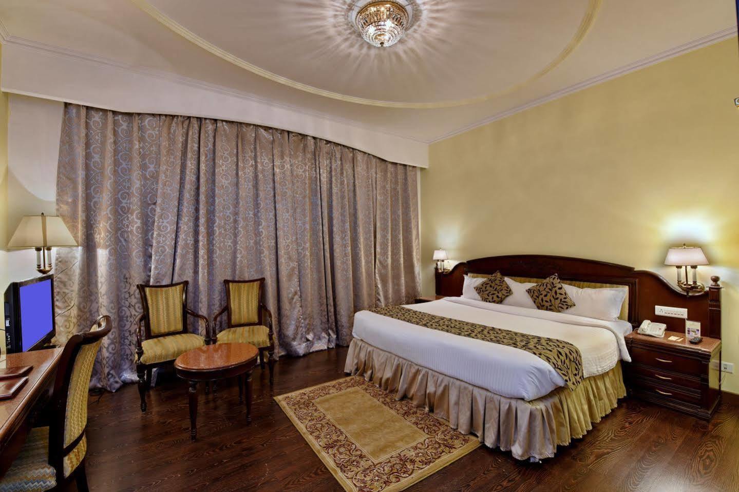 מוראדאבאד Holiday Regency מראה חיצוני תמונה
